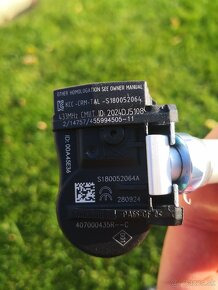 TPMS snímače tlaku pneumatík pre Renault 407000435R - 2