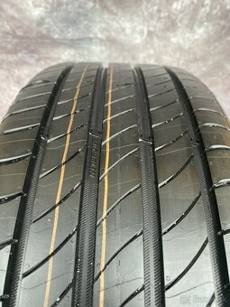 Letní orig.alu Mercedes C class(W206/S206) 225/45R18 99% - 2