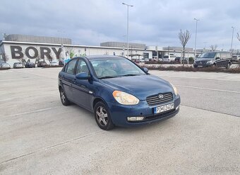 Hyundai Accent - 2