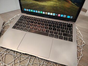 Apple MacBook Air 13.3 + nový 87w adaptér - 2