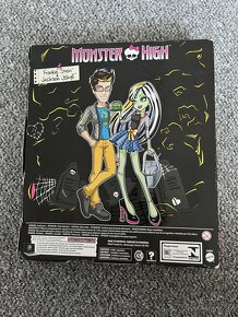 Monster High Frankie Stein & Jackson Jekyll Picnic Casket - 2
