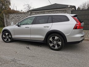 VOLVO V60 CROSS COUNTRY AWD - 2