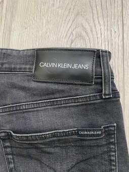 Cierne rifle Calvin Klein - 2