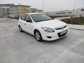 Hyundai i30 1.4i - 2