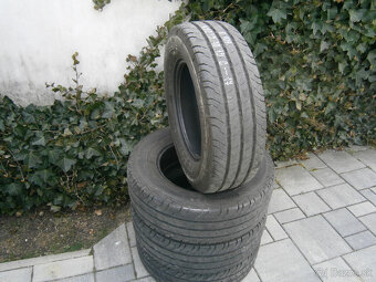 Predám 4x letné pneu Continental 215/70 R15C 109/107S - 2