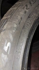 Pirelli 245/45r19 - 2