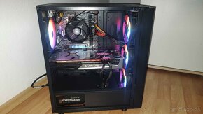 Ryzen 5 3600,5700 XT,32GB DDR4 2666MHz,500 GB SSD,650 W 85% - 2