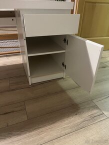 Biely stôl IKEA MALM - 2