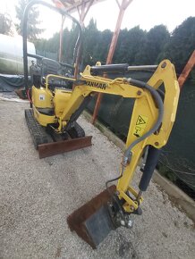 Minibager yanmar vio12 - 2