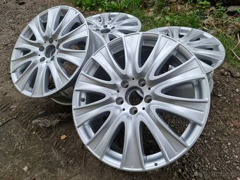 sada Mercedes-Benz S class 5x112 r18" v top stavu - 2