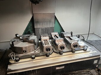 CNC obrábacie centrum DOOSAN DNM 650 II - 2