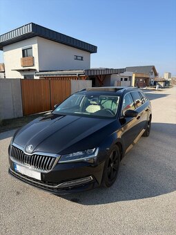 Škoda Superb Facelift 2.0 tdi dsg style - 2