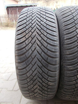 Pneumatiky Vredestein 205/60R16 XL celoročné 4ks - 2