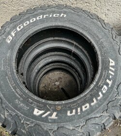 BF GOODRICH ALL TERRAIN T/A 245/70 R17 - 2