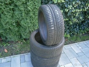 Predám 4x zimné pneu Hankook 225/40 R18 92VXL - 2