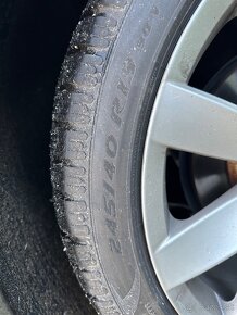 Zimné Pneu Pirelli 245/40 94w R19 - 2