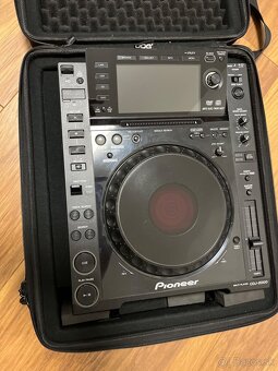 Pioneer CDJ 2000 - 2