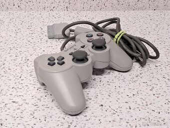 PLAYSTATION 1 GAMEPAD / ANALOG CONTROLLER / ovládanie PS1 - 2