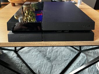 Playstation 4 500GB + hry - 2