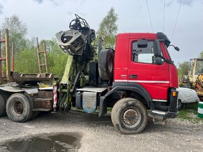 Lesovoz Volvo FM 480 6x6 s hydraulickou rukou - 2