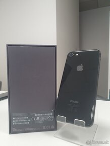 iPhone 8 64GB - 2