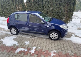 Dacia Sandero 1,2i/16V klima , 1 Majitel benzín manuál 55 kw - 2