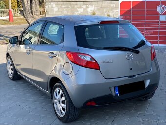 Predam Mazda 2. 1.4 Benzin LPG .R.V 2011 kup SR - 2