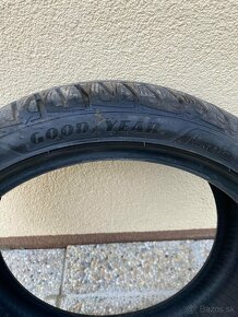 GOOD YEAR ultragrip 225/40 r18 - 2