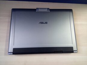 predám notebook ASUS F5VL , WINDOWS 7 , bez baterky - 2