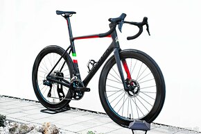 Colnago V3 Disc 2024, Shimano Di2 2x12 - 2