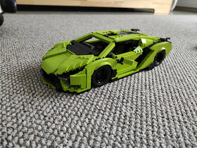 Predám veľké lego LAMBO Mould King - 2