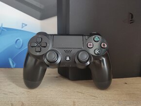 Playstation 4 Slim - 2