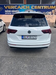 Volkswagen Tiguan Allspace R-Line 2.0 TSI 220k - 2