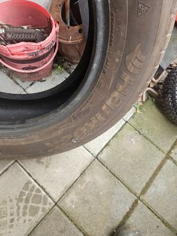 Predám 225/65R17 - 2