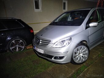 Mercedes-Benz B200 - 2