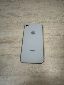 Apple iPhone 8 64GB Biely - 2