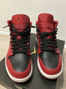 Na predaj Nike Air Jordan 1 Mid veľ. UK 9 - 2