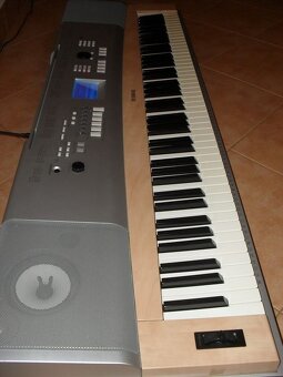 Digitální piano Yamaha Portable Grand DGX 620 - 2