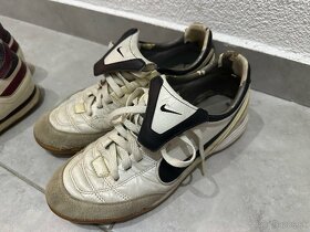 Adidas Nike - 2