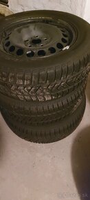 Predam zimne pneu. na diskoch 215/60R16 - 2