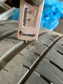 Predam  kolesa 235/65 r17 - 2