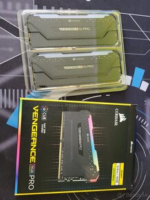 Corsair 16 GB KIT DDR4 3200 MHz CL16 Vengeance RGB PRO Serie - 2