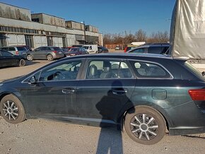 Avensis - 2