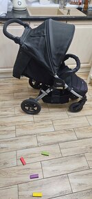 Britax B - motion - 2