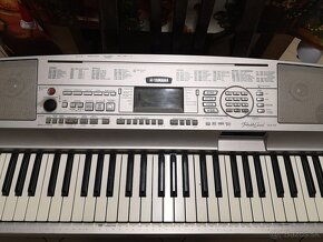 Predám keybord Yamaha Portable Grand DGX300 - 2