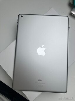 iPad 8. generácia, 128GB, strieborný - 2