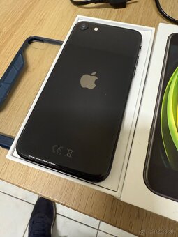 Predám apple iphone se 2020 128gb - 2