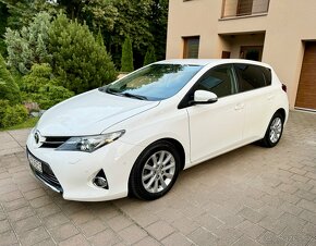 Toyota Auris 1.6 Benzín Automat 144.000km - 2