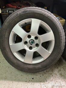 Originál Škoda elektróny + zimné pneu 195/65 R15 - 2