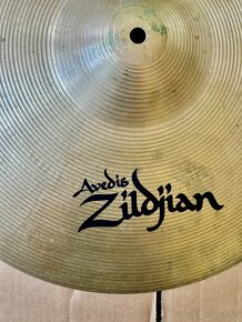 A.Zildjian crash 18" - 2